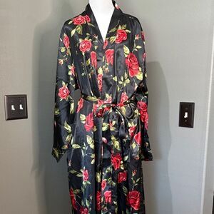 Alexander Del Rossa Elegant Black and Red Floral Rose Satin Robe